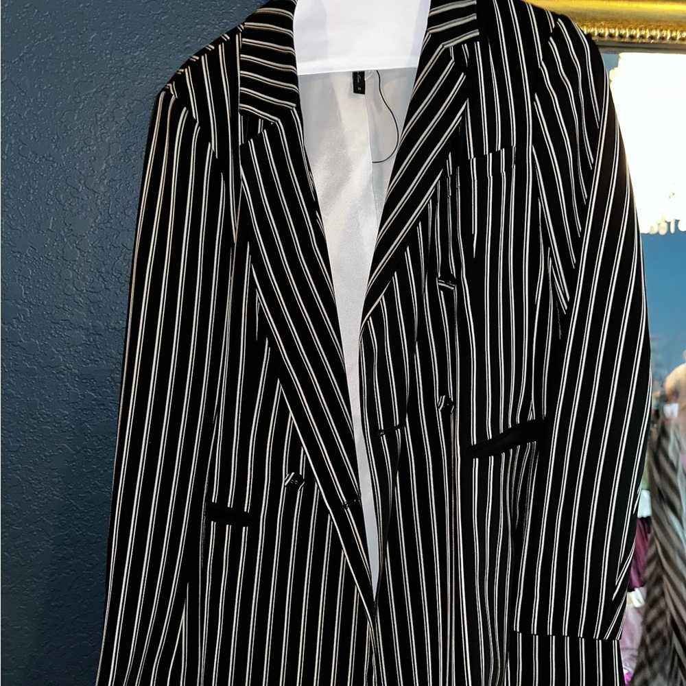 BCBGMaxAzria Elegant Black and White blazer